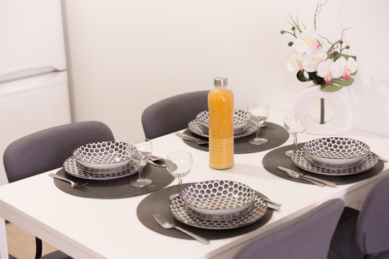 Luxueux Paris - Bagnolet - Les Lilas-Parking Gratuit Buitenkant foto